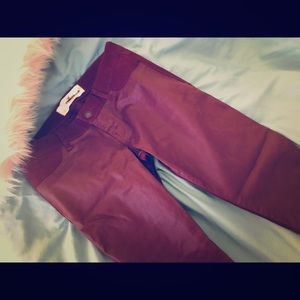 Hollister wine colored skinny Jeans (burgundy)